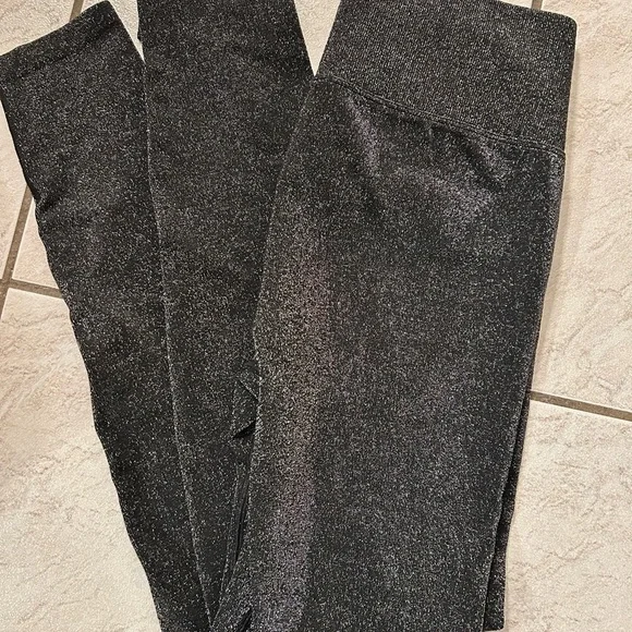 PINK Victoria's Secret Glitter Black Leggings - Picture 6 of 6